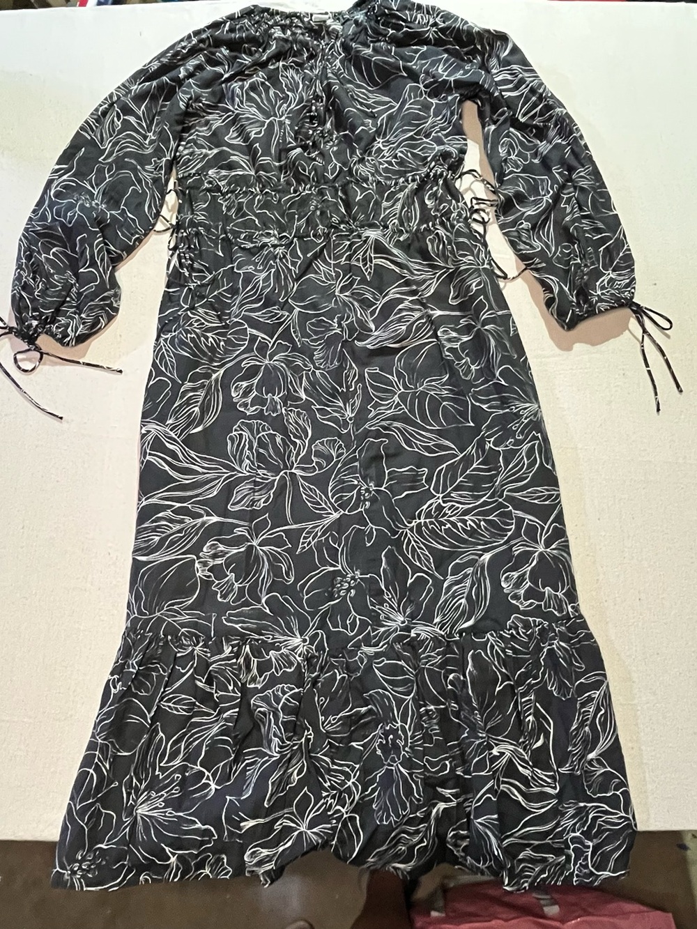 H&M Drawstring Detail Maxi Dress, Black w Floral Outline, Balloon Sleeves, Sz XS